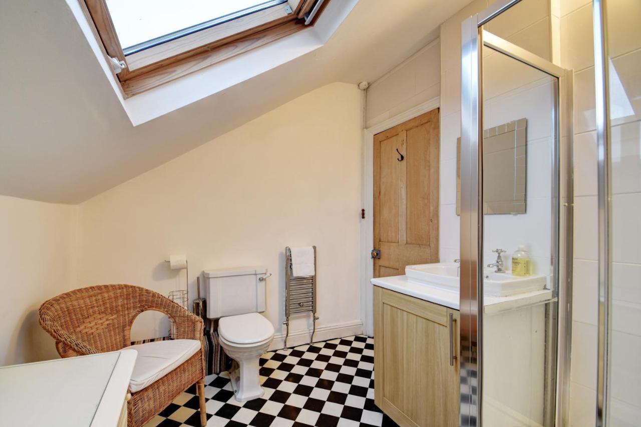 Spacious Victorian Townhouse Near Hcc With Off Street Parking Harrogate Exterior foto